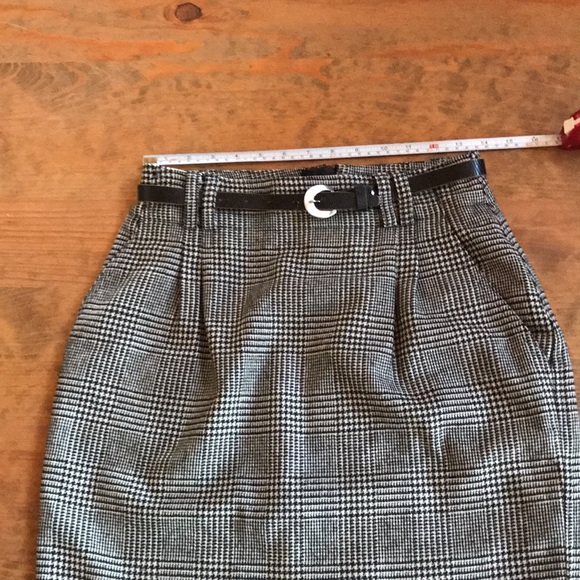 Peabody House Short double breasted blazer an Pencil skirt with belt size 9/10. - Picture 9 of 14